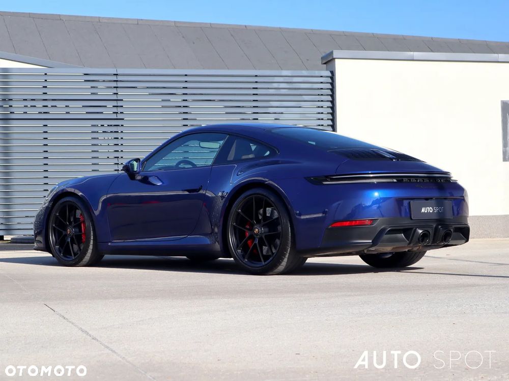 Porsche 911 Carrera T-Hybrid 4 GTS - 5
