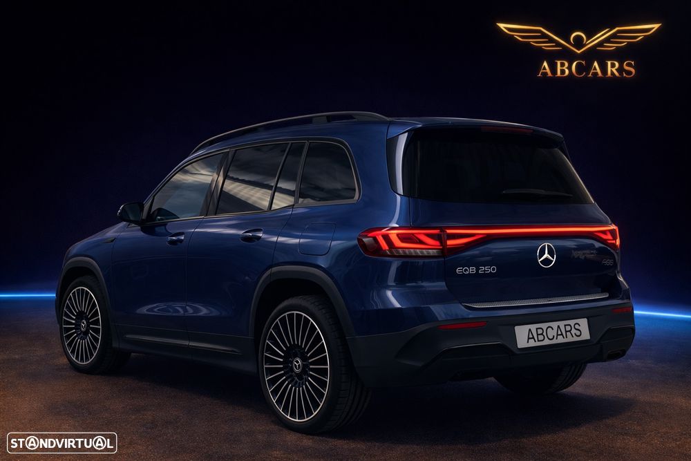 Mercedes-Benz EQB 250 AMG Line - 4