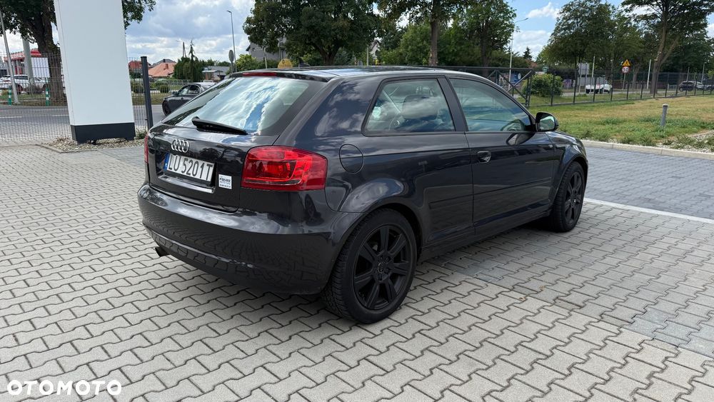 Audi A3 3-drzwiowe 1.6 Ambiente S tronic - 3