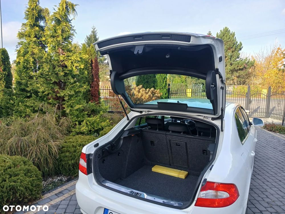 Skoda Superb 2.0 TDI DPF Elegance - 28