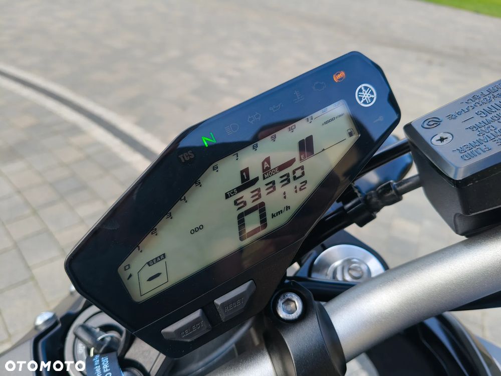 Yamaha MT - 24
