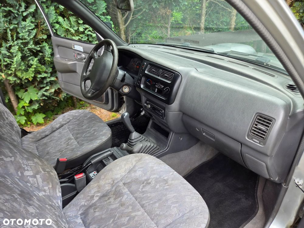 Mitsubishi L200 2.5 TDI GL 4WD DoubleCab - 9