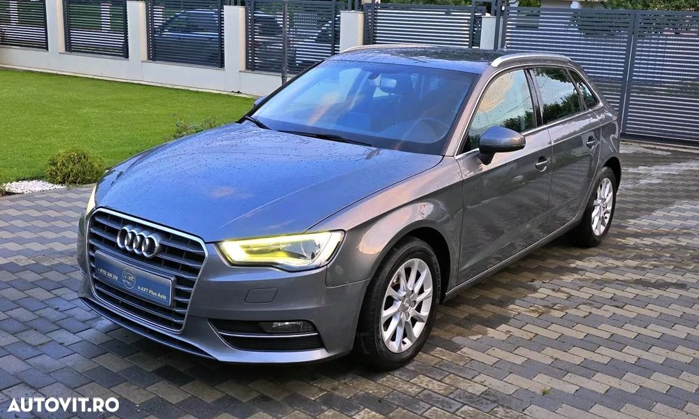 Audi A3 Sportback 1.2 TFSI Attraction - 2