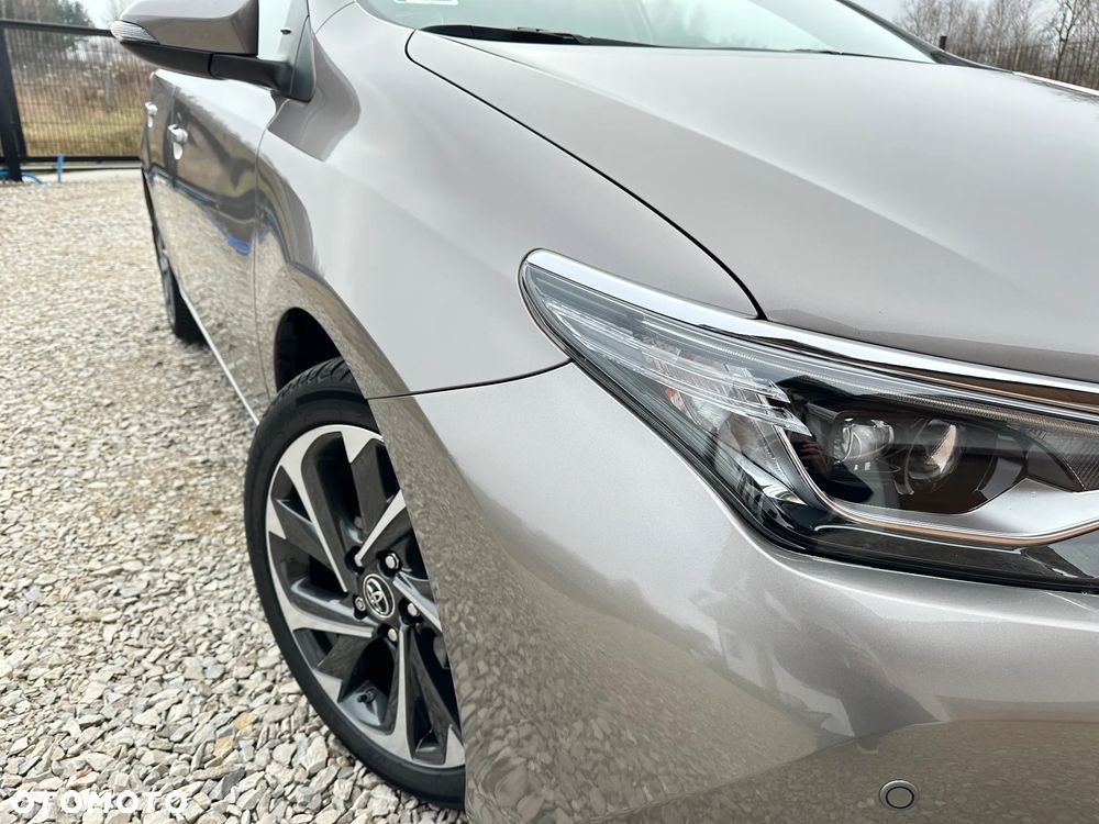 Toyota Auris 1.6 Prestige - 32