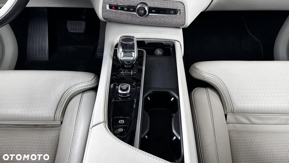 Volvo XC 90 B5 D AWD Ultimate Bright 7os - 15