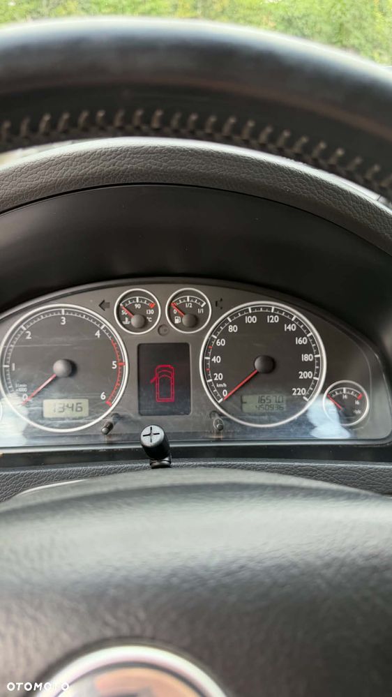Volkswagen Multivan - 17