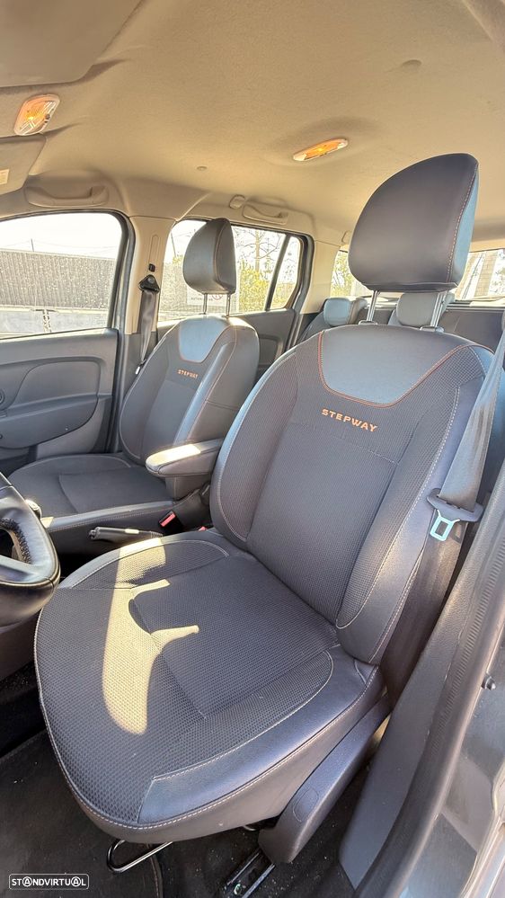 Dacia Logan MCV 1.5 dCi Stepway - 12