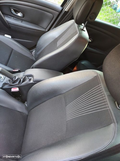 Renault Mégane Sport Tourer 1.5 dCi Dynamique - 8