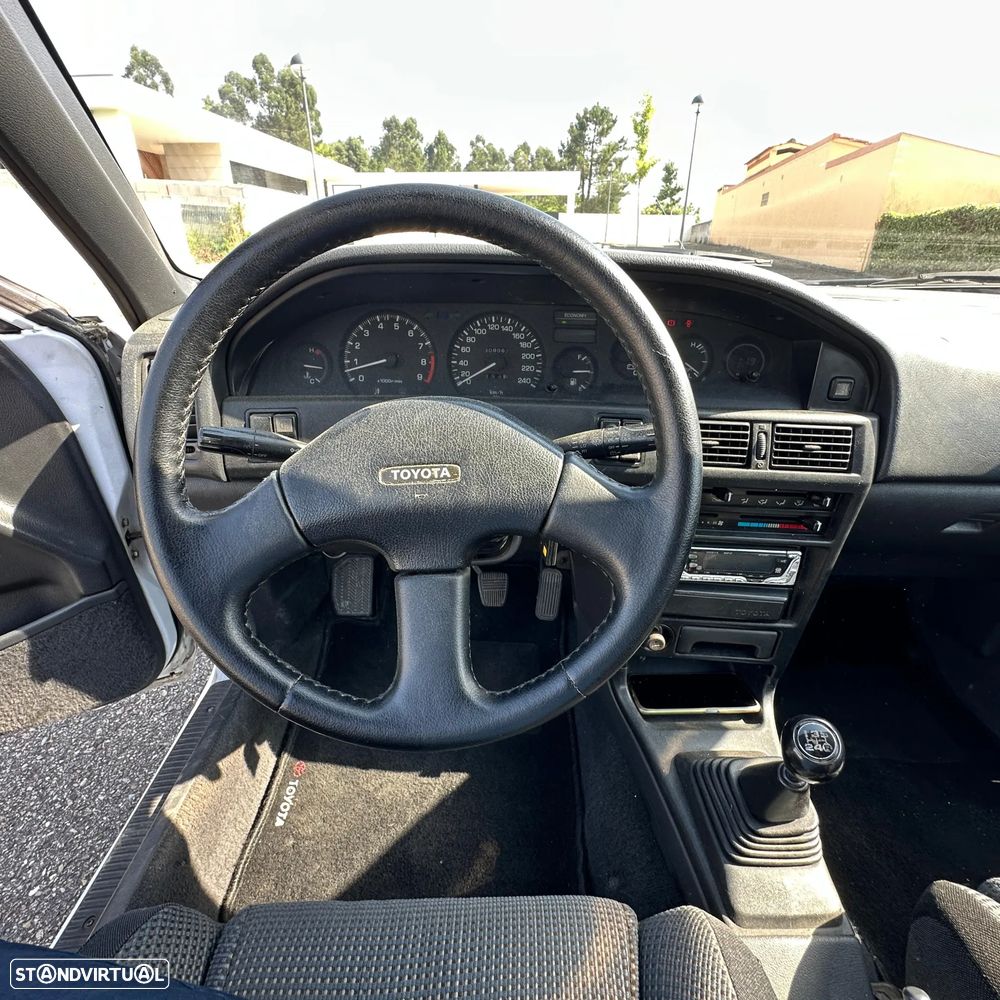 Toyota Corolla - 15