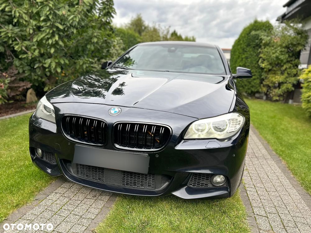 BMW Seria 5 550i - 7