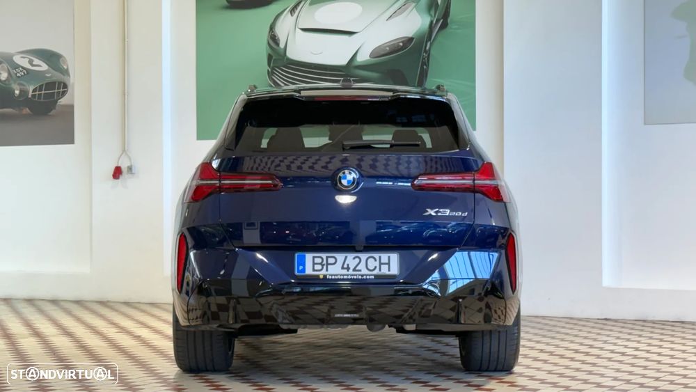 BMW X3 20 d xDrive Pack M Desportivo - 4