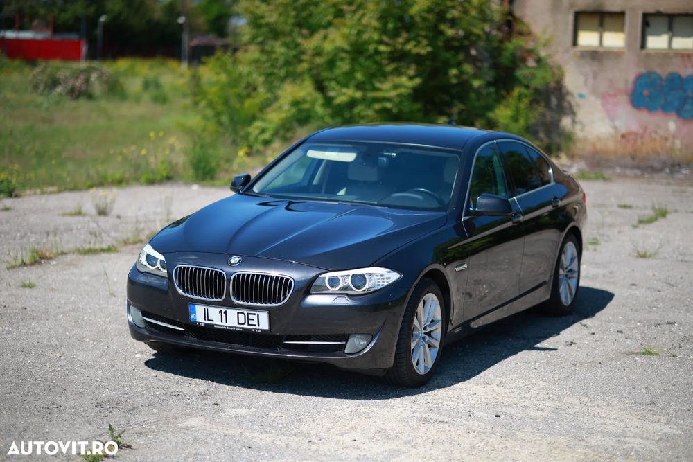 BMW Seria 5 525d xDrive - 10