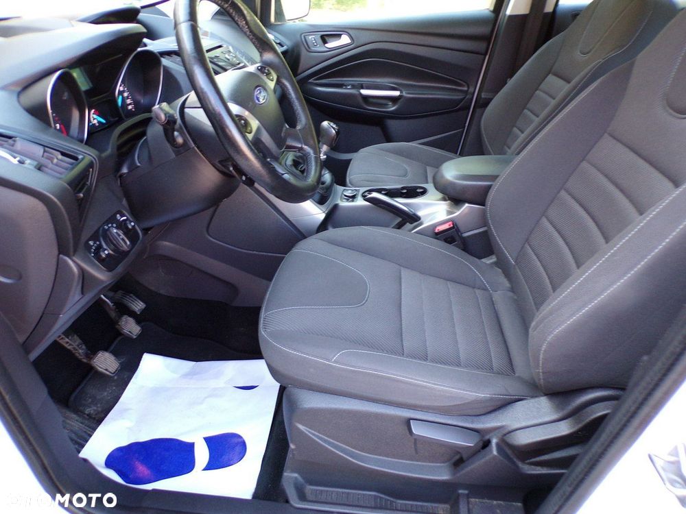 Ford Kuga - 21
