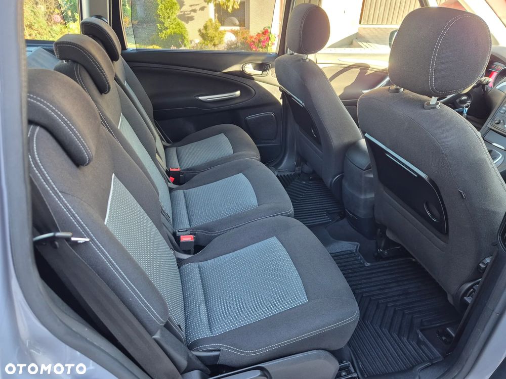 Ford Galaxy 2.0 TDCi DPF Ghia - 13