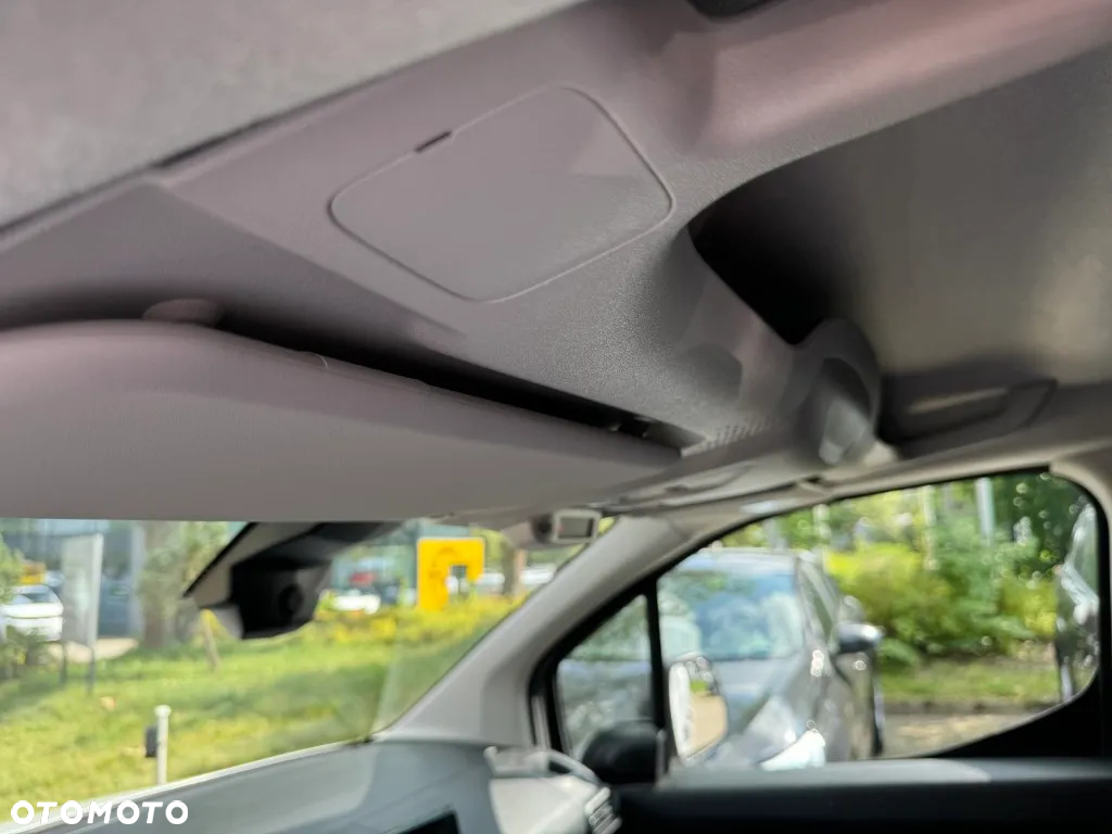 Citroën BERLINGO - 11