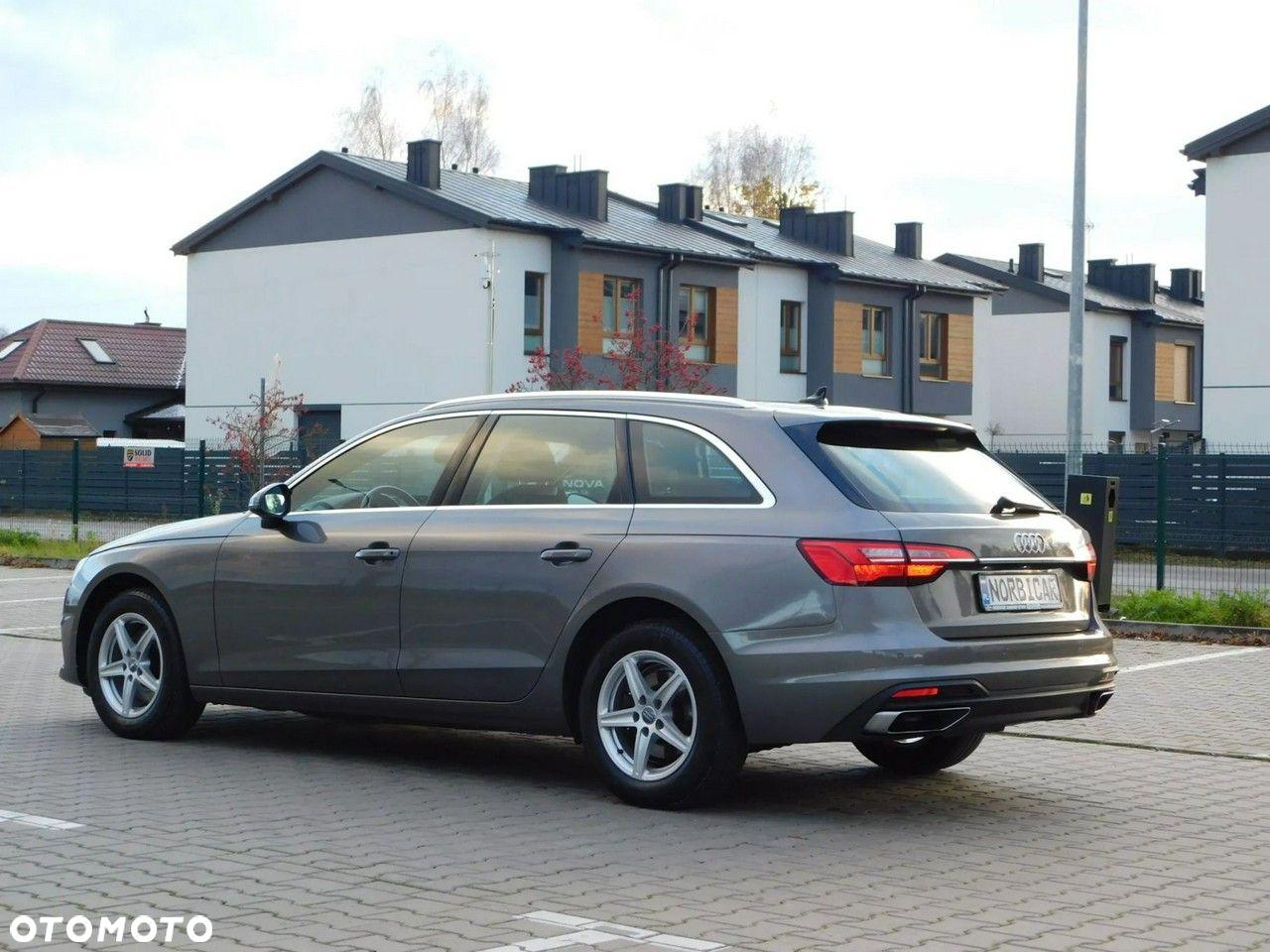 Audi A4 2.0 TDI Design - 25