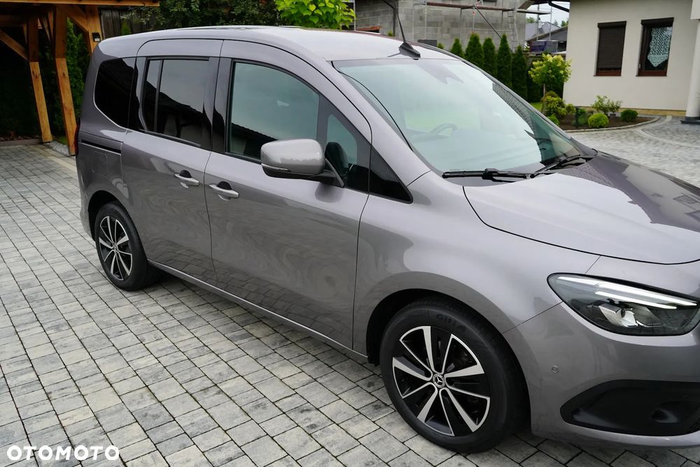 Mercedes-Benz Klasa T 180 d Automatik Edition - 18