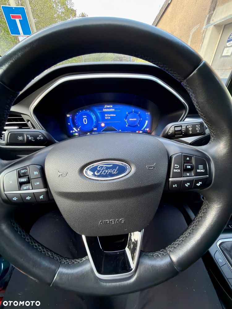 Ford Kuga - 8
