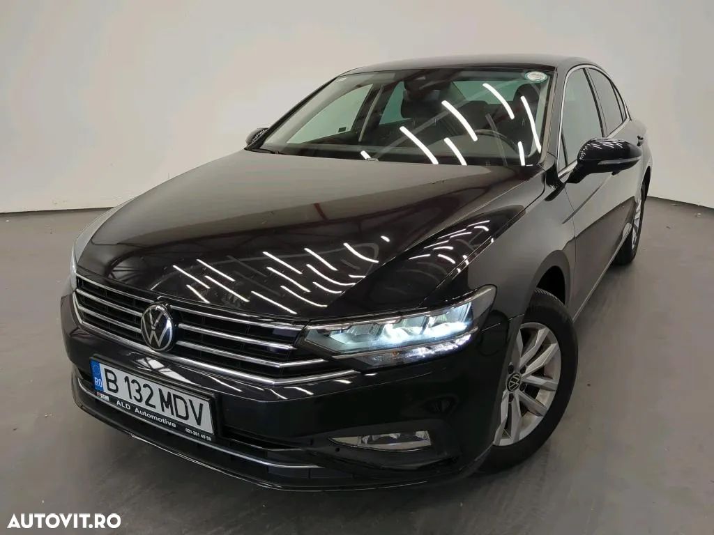 Volkswagen Passat - 1
