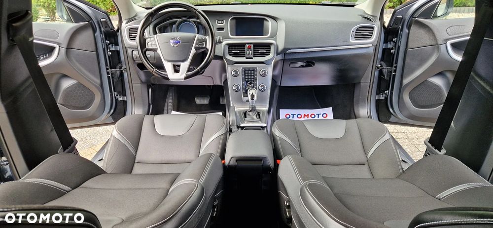 Volvo V40 - 22