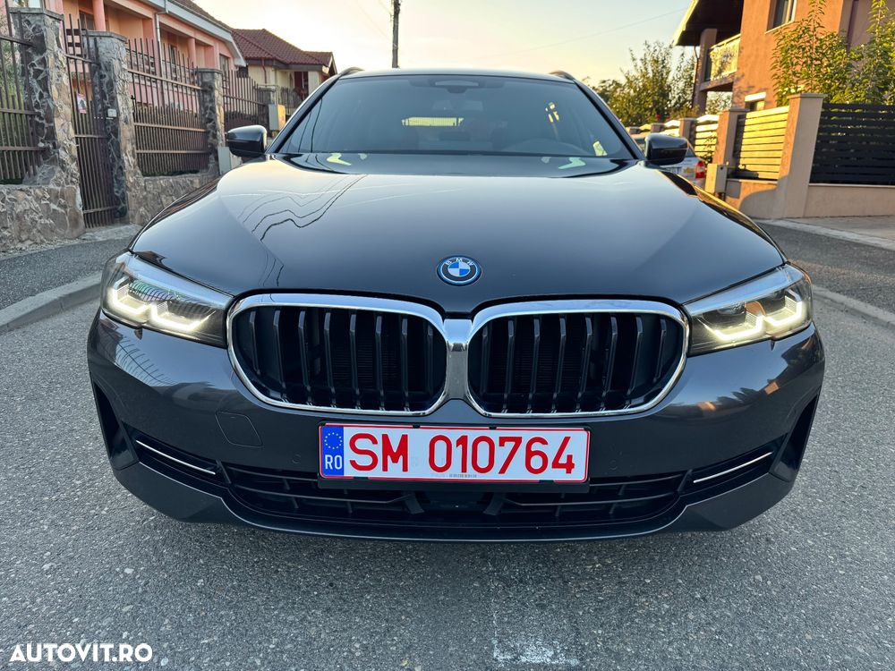 BMW Seria 5 2022 photo 2