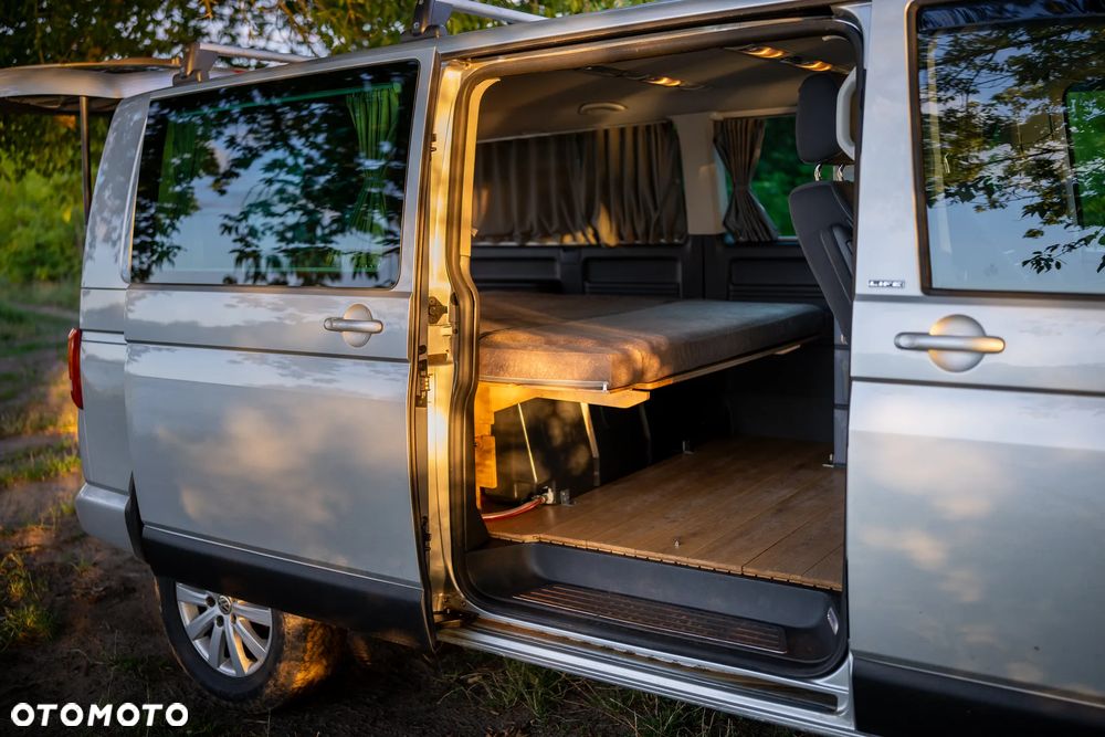 Volkswagen Multivan - 9