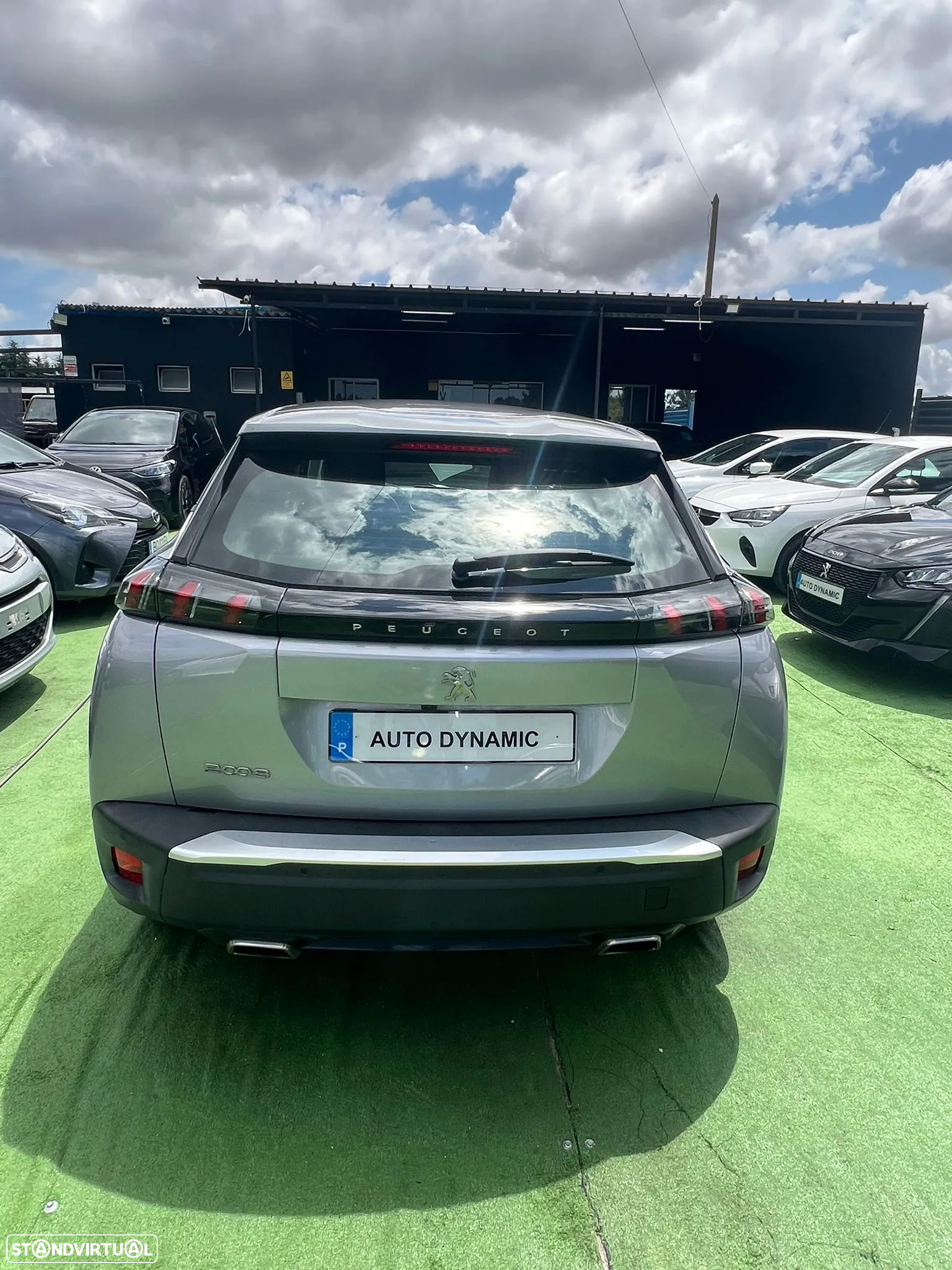 Peugeot 2008 - 9