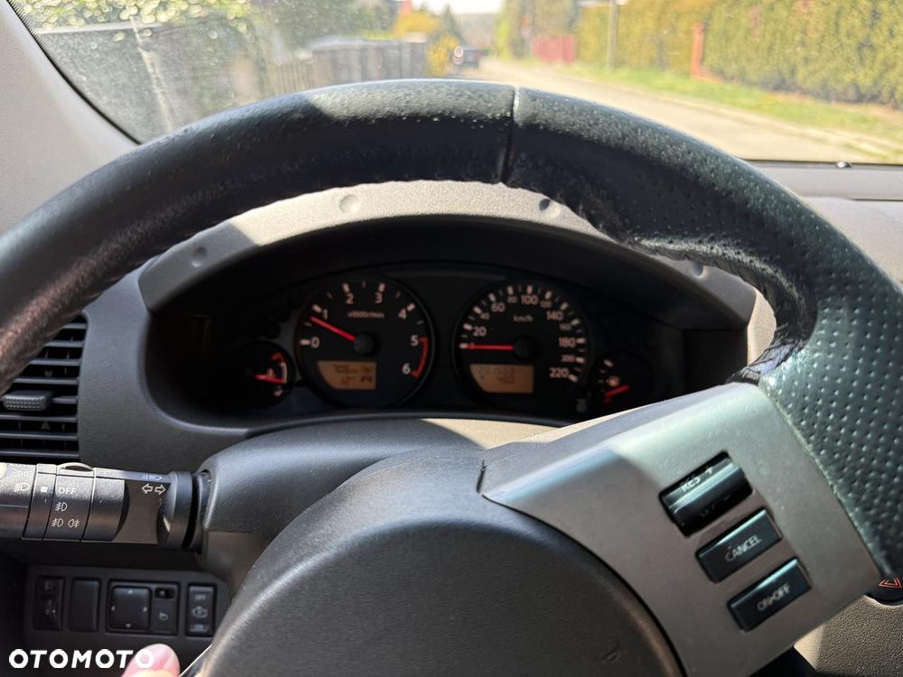 Nissan Navara 2.5 D LE - 4