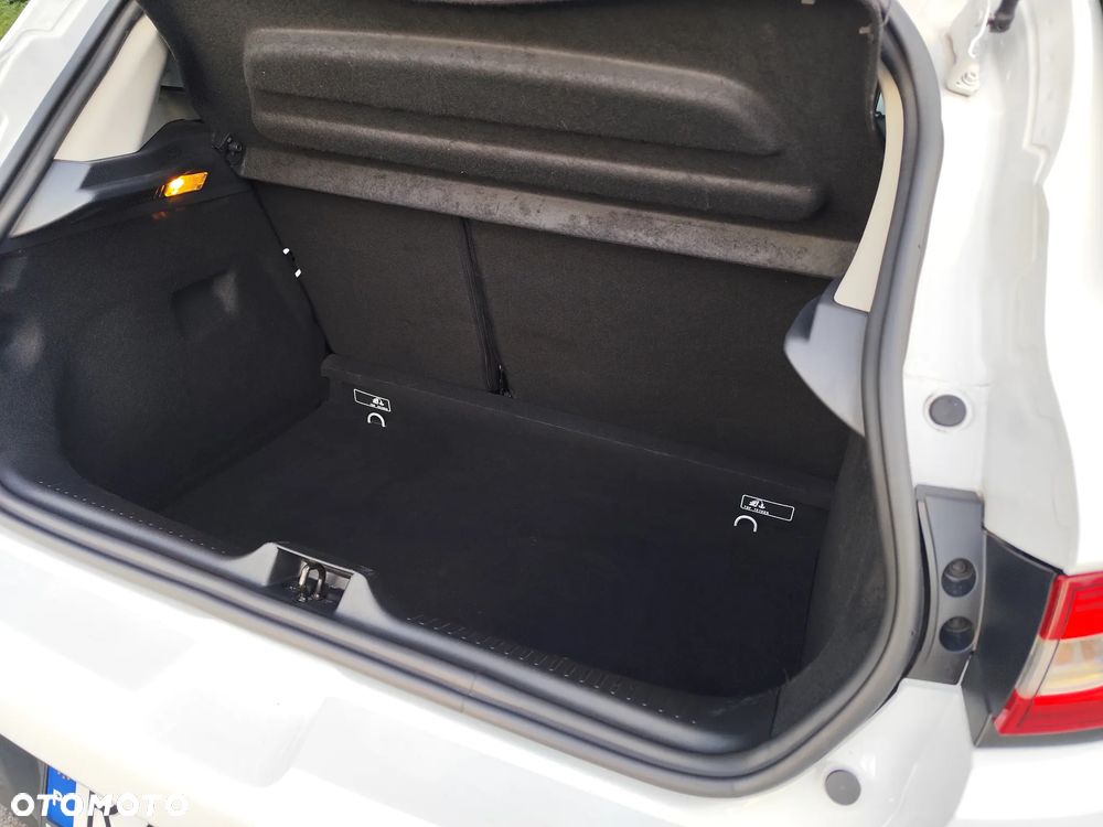 Renault Clio - 12