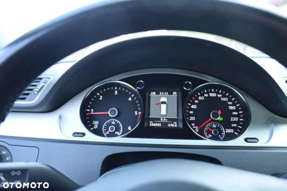 Volkswagen Passat 2.0 TDI 4Mot Highline DSG - 19