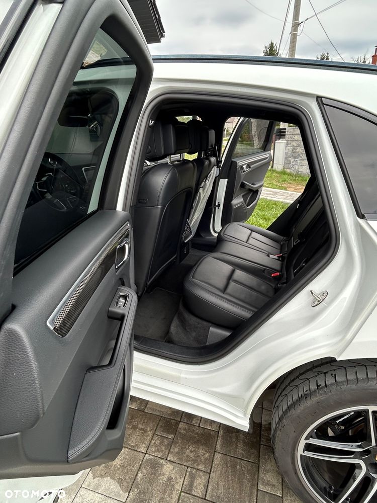 Porsche Macan - 12