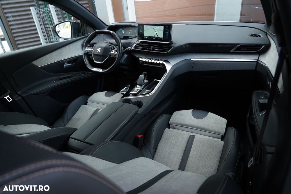 Peugeot 3008 PHEV 300 EAT8 4X4 Allure Pack - 25