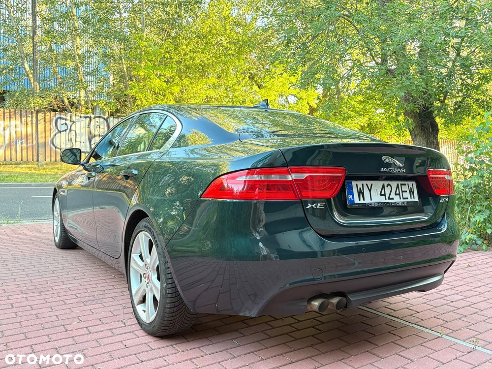 Jaguar XE 2.0 D Prestige - 6
