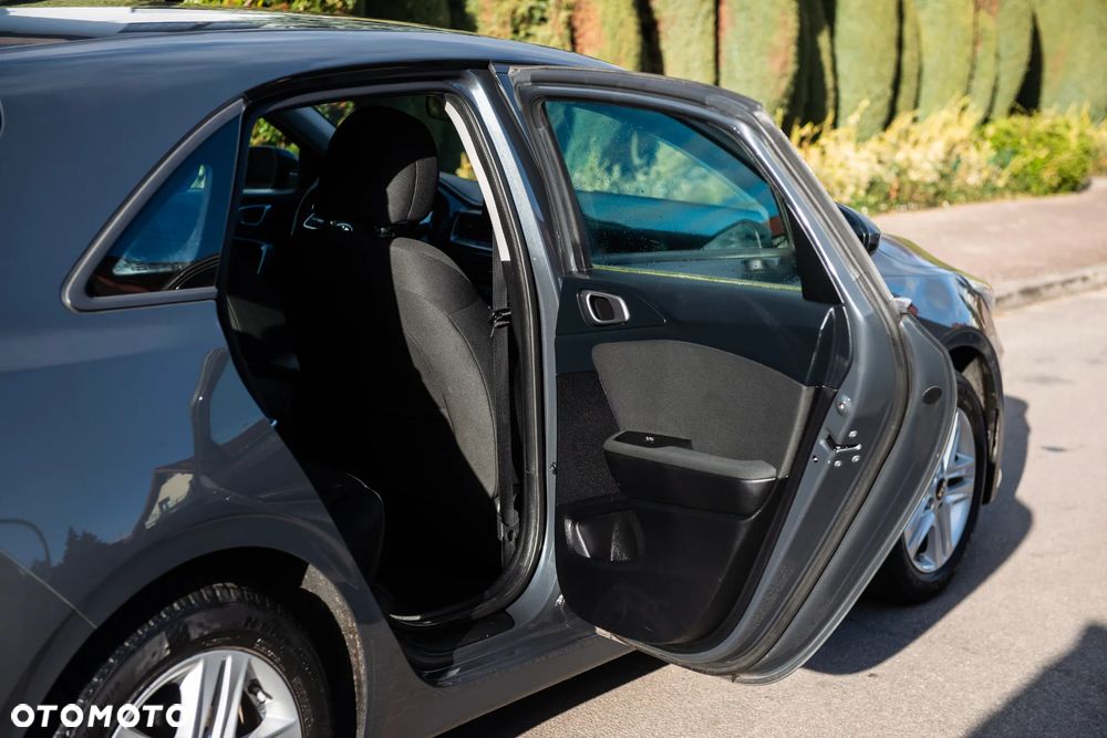 Kia Ceed 1.4 Business Line - 24