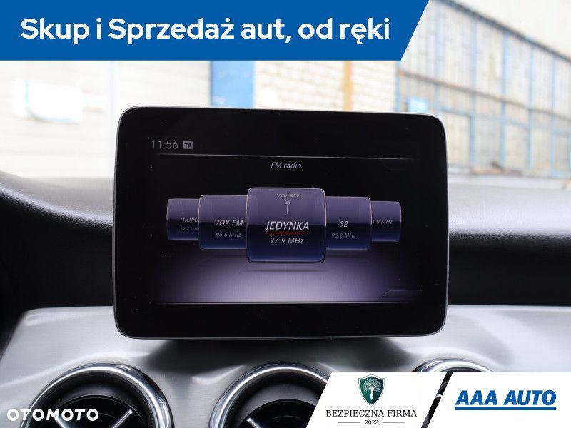 Mercedes-Benz GLA - 15