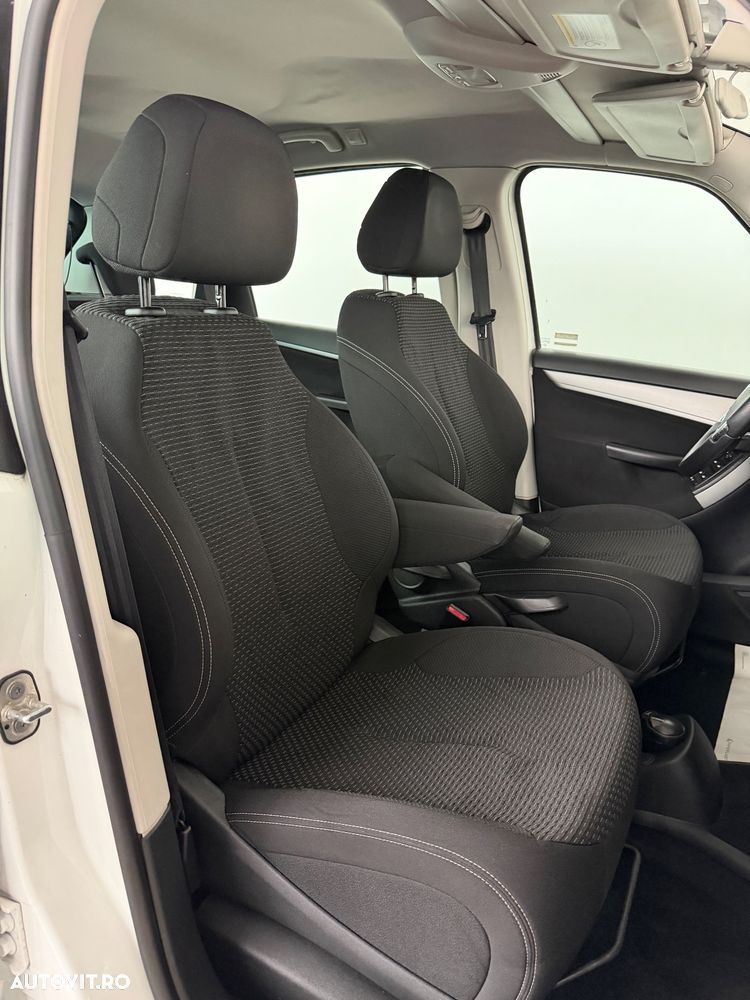 Citroën C4 Picasso 1.6 e-HDI FAP EGS6 Exclusive - 24