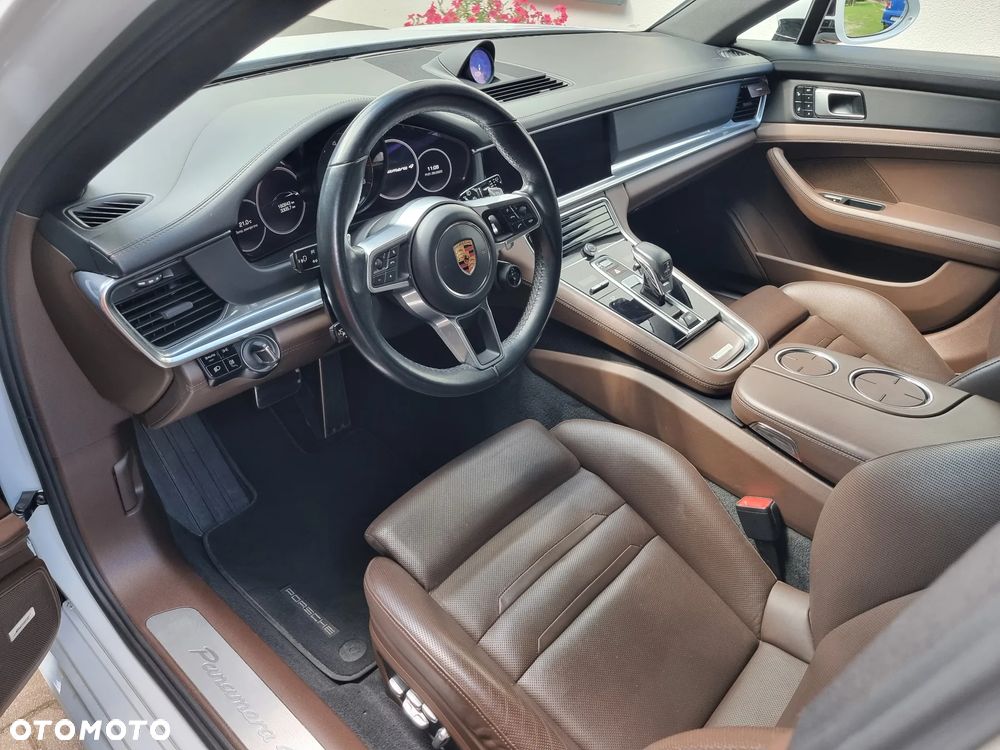 Porsche Panamera 4 e-Hybrid Sport Turismo - 6