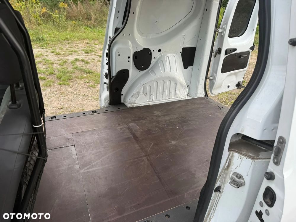 Dacia Dokker - 17