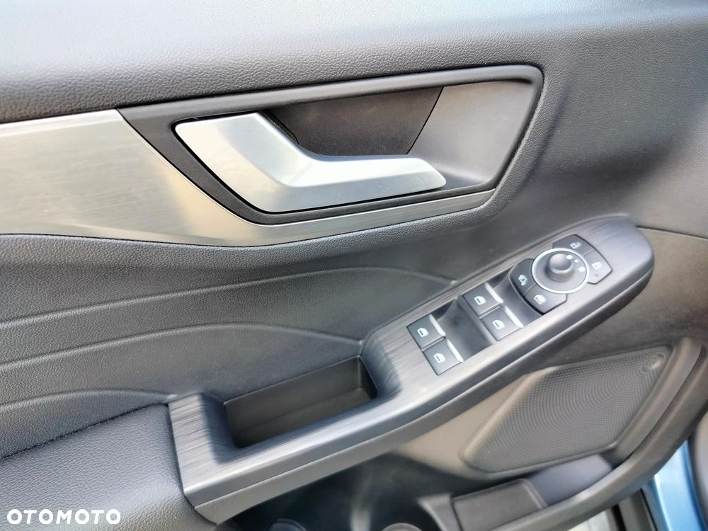 Ford Kuga 2.5 FHEV AWD Titanium eCVT - 27