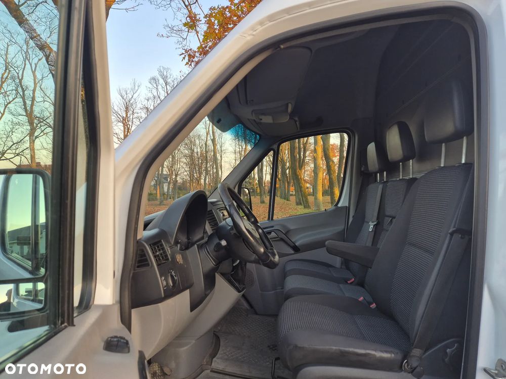 Mercedes-Benz SPRINTER - 11
