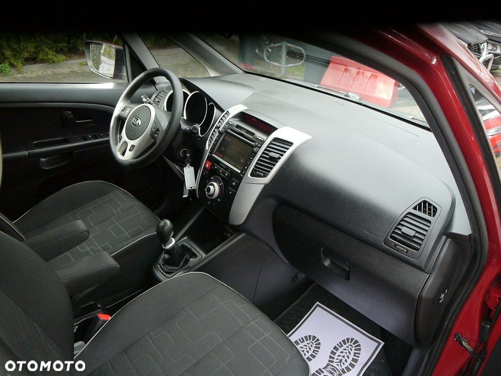 Kia Venga 1.4 CRDi 90 Dream-Team Edition - 22