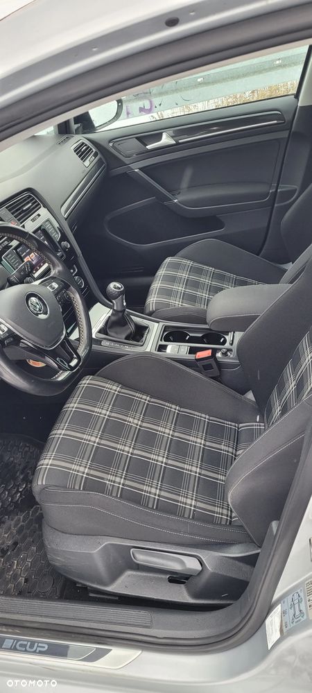 Volkswagen Golf 1.6 TDI 4Motion BlueMotion Technology Cup - 12