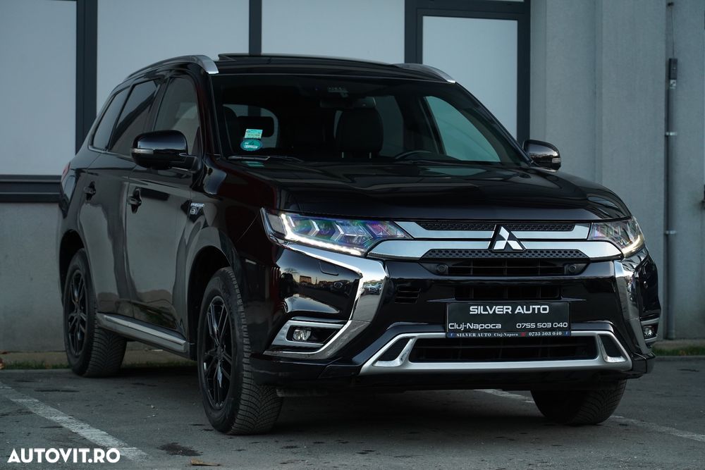 Mitsubishi Outlander PHEV 2.4 L 4X4 Instyle+ - 25