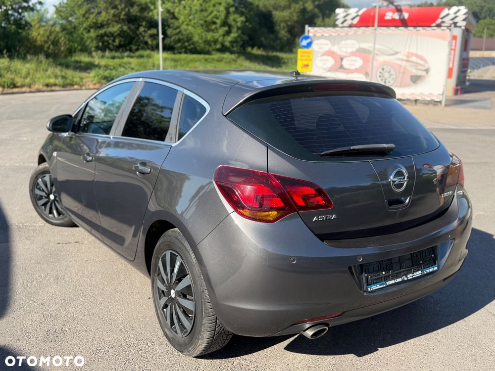 Opel Astra 1.4 Turbo Cosmo - 5