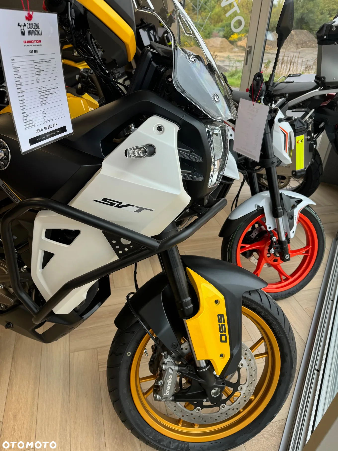 QJMOTOR SVT 650X - 14