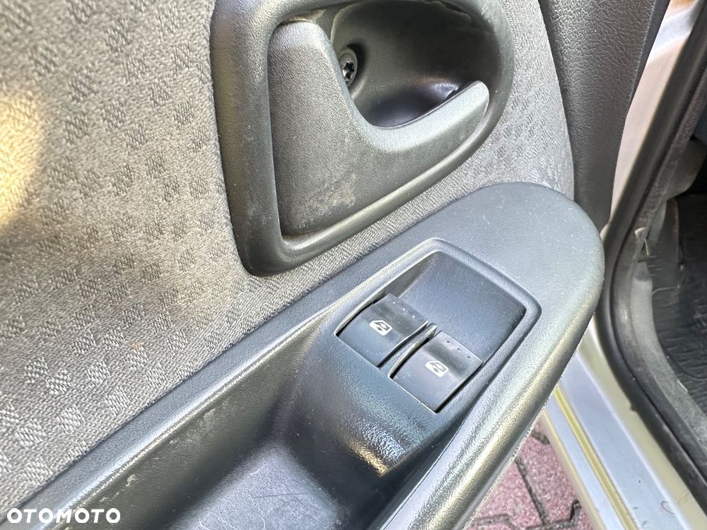 Renault Clio - 12