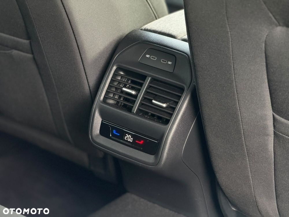 Skoda Superb 1.5 TSI mHEV Selection DSG - 27