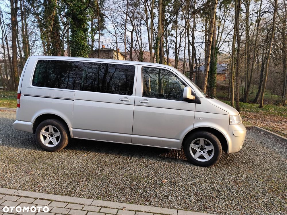 Volkswagen Caravelle - 3