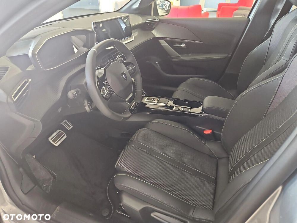 Peugeot 208 1.2 mHEV GT - 9