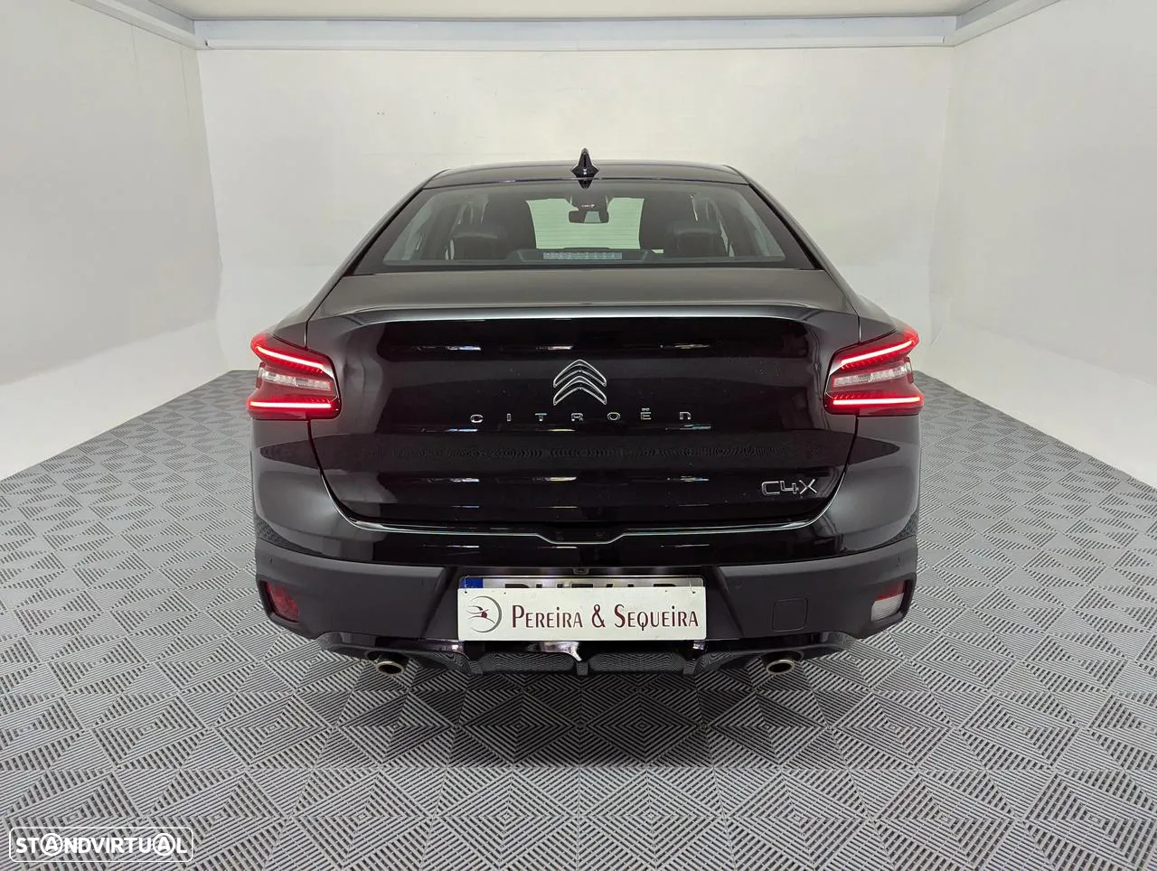 Citroën C4 X 1.2 PureTech Plus EAT8 - 8